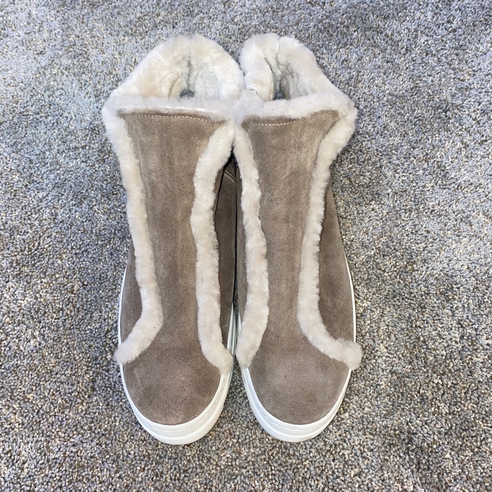 Cute fuzzy shoes from Italy!